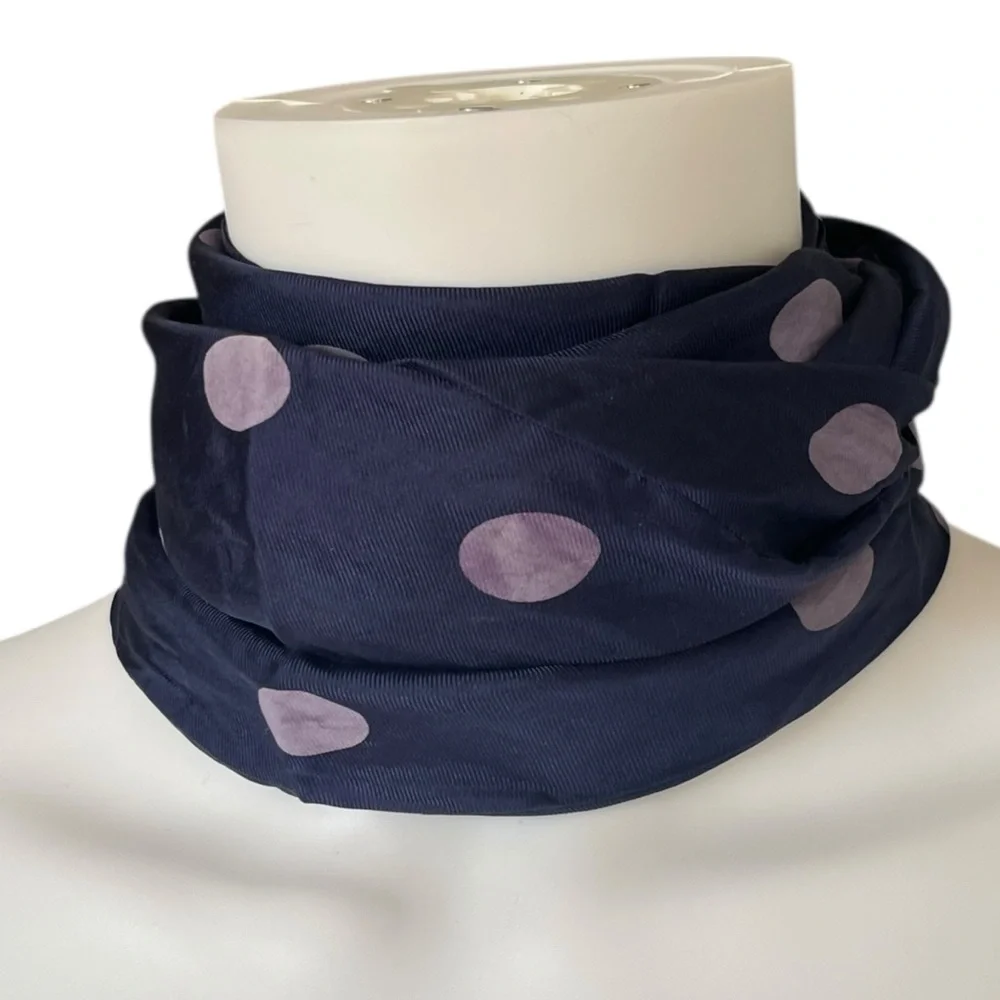 Vintage blue polka